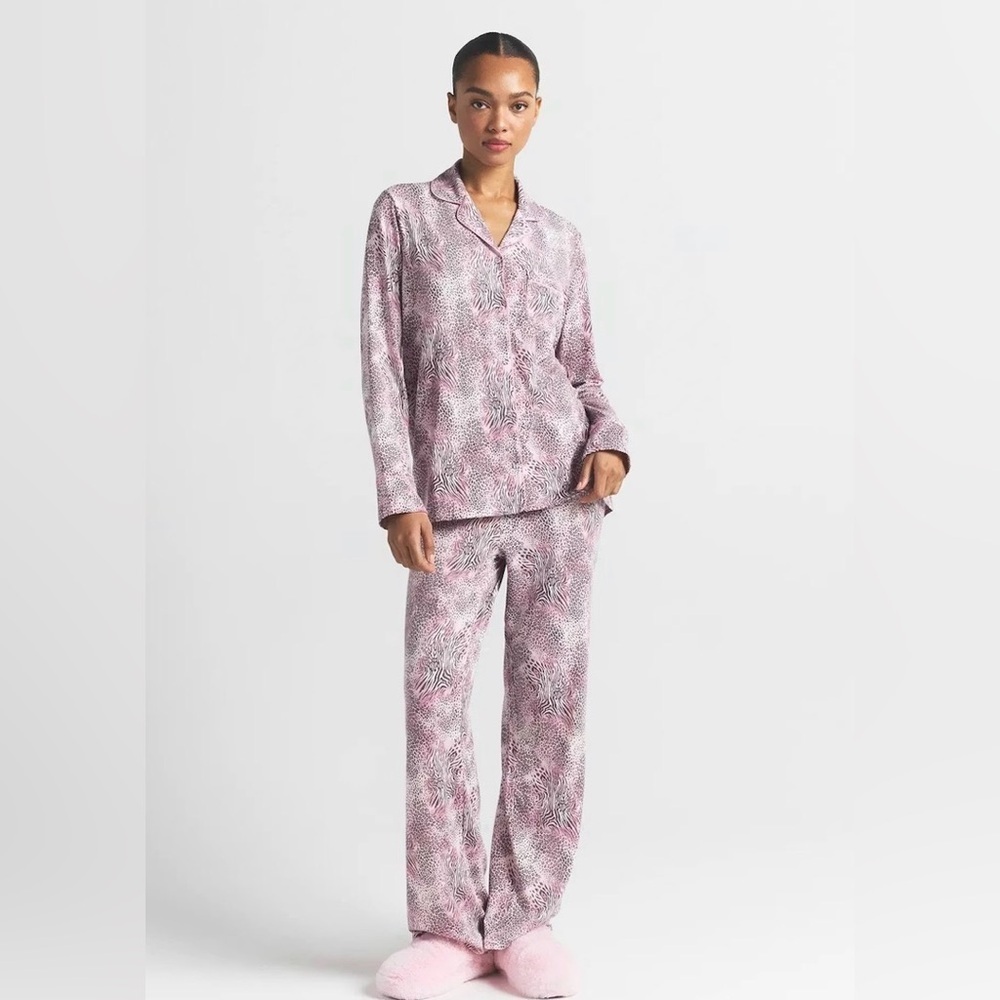 SKIMS Pajamas Sleep Set Size Medium Long Sleeve Bloom Mini Multi Animal Print - Picture 1 of 10